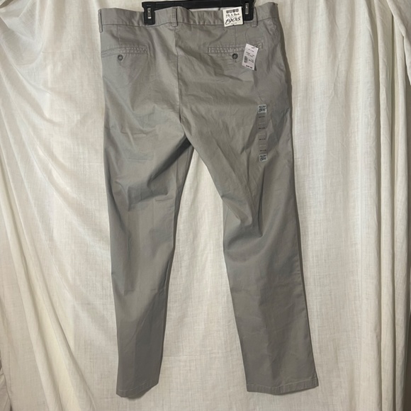 Jos A Banks Mens Dress Pants. 38x32. Khaki. Flat Front. NWT - Picture 2 of 3
